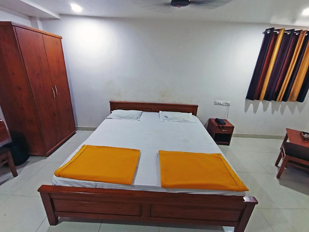 Staymaker Shri Shakti Residency Hubli Eksteriør billede