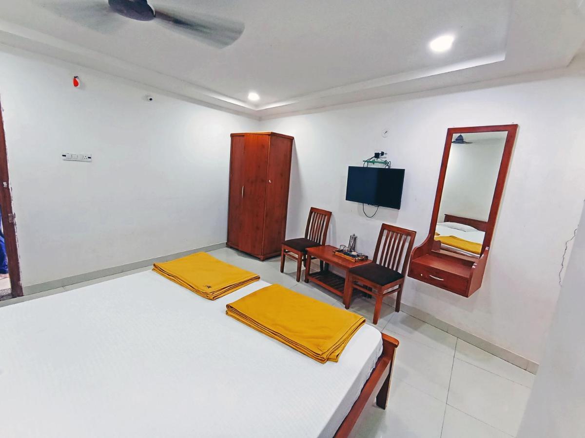 Staymaker Shri Shakti Residency Hubli Eksteriør billede