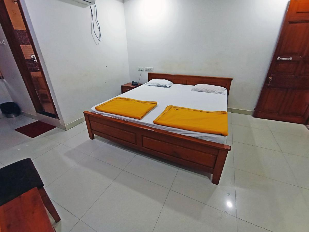 Staymaker Shri Shakti Residency Hubli Eksteriør billede