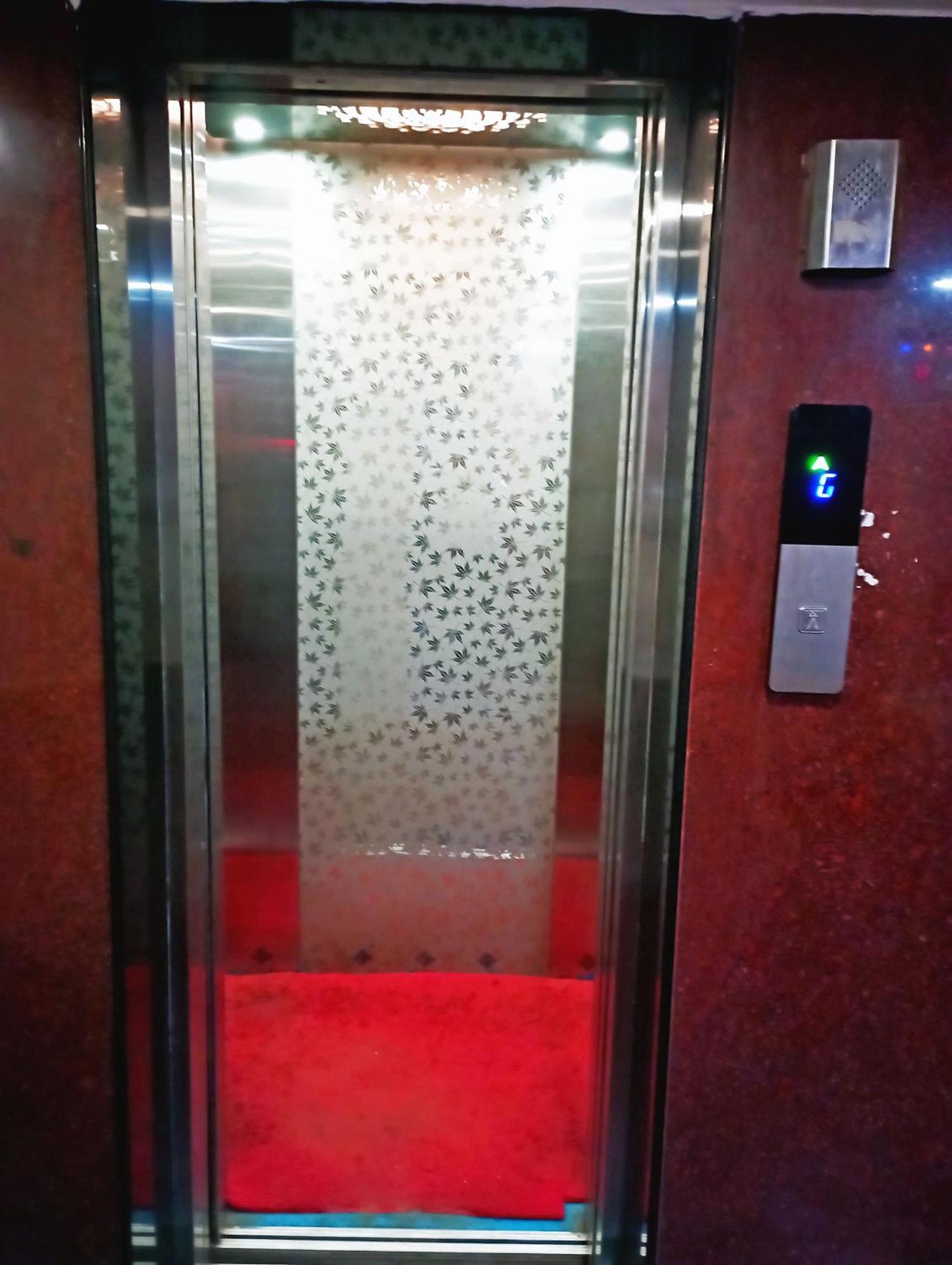 Staymaker Shri Shakti Residency Hubli Eksteriør billede