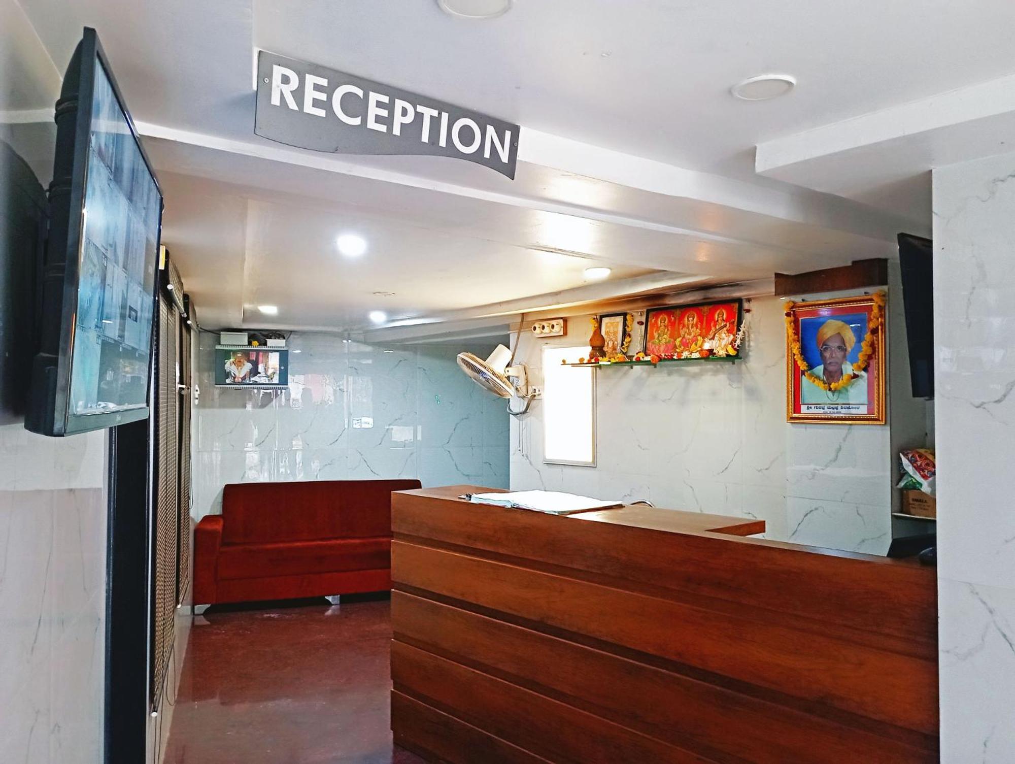 Staymaker Shri Shakti Residency Hubli Eksteriør billede
