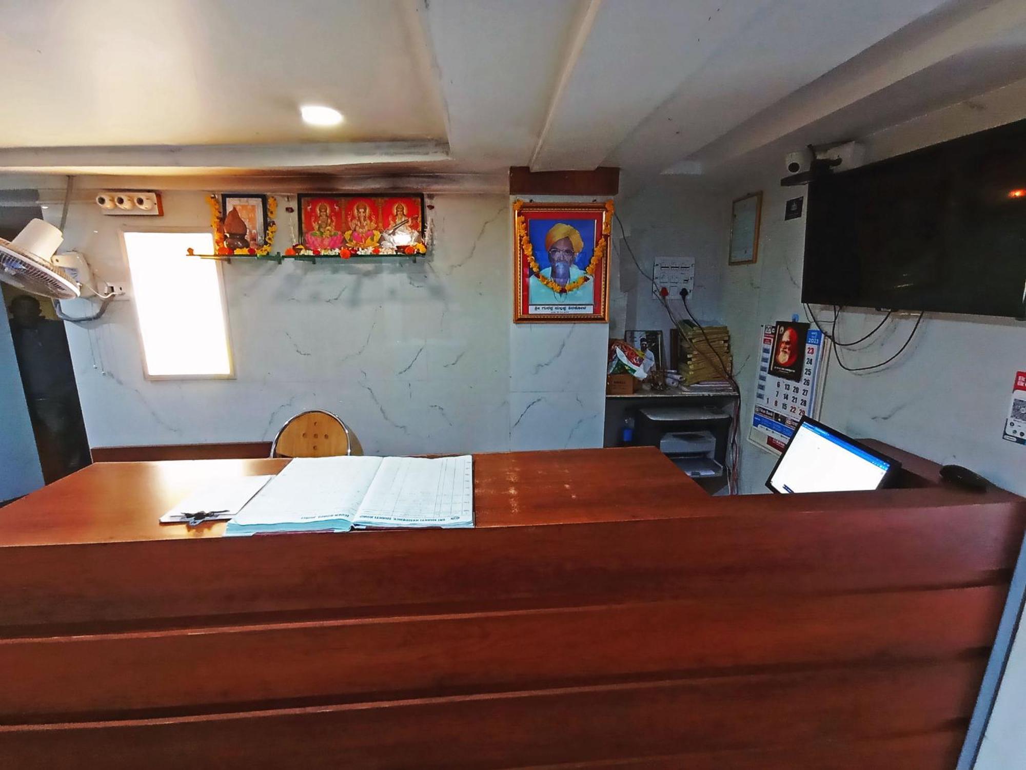 Staymaker Shri Shakti Residency Hubli Eksteriør billede