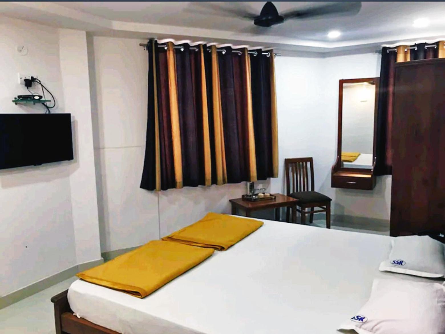 Staymaker Shri Shakti Residency Hubli Eksteriør billede