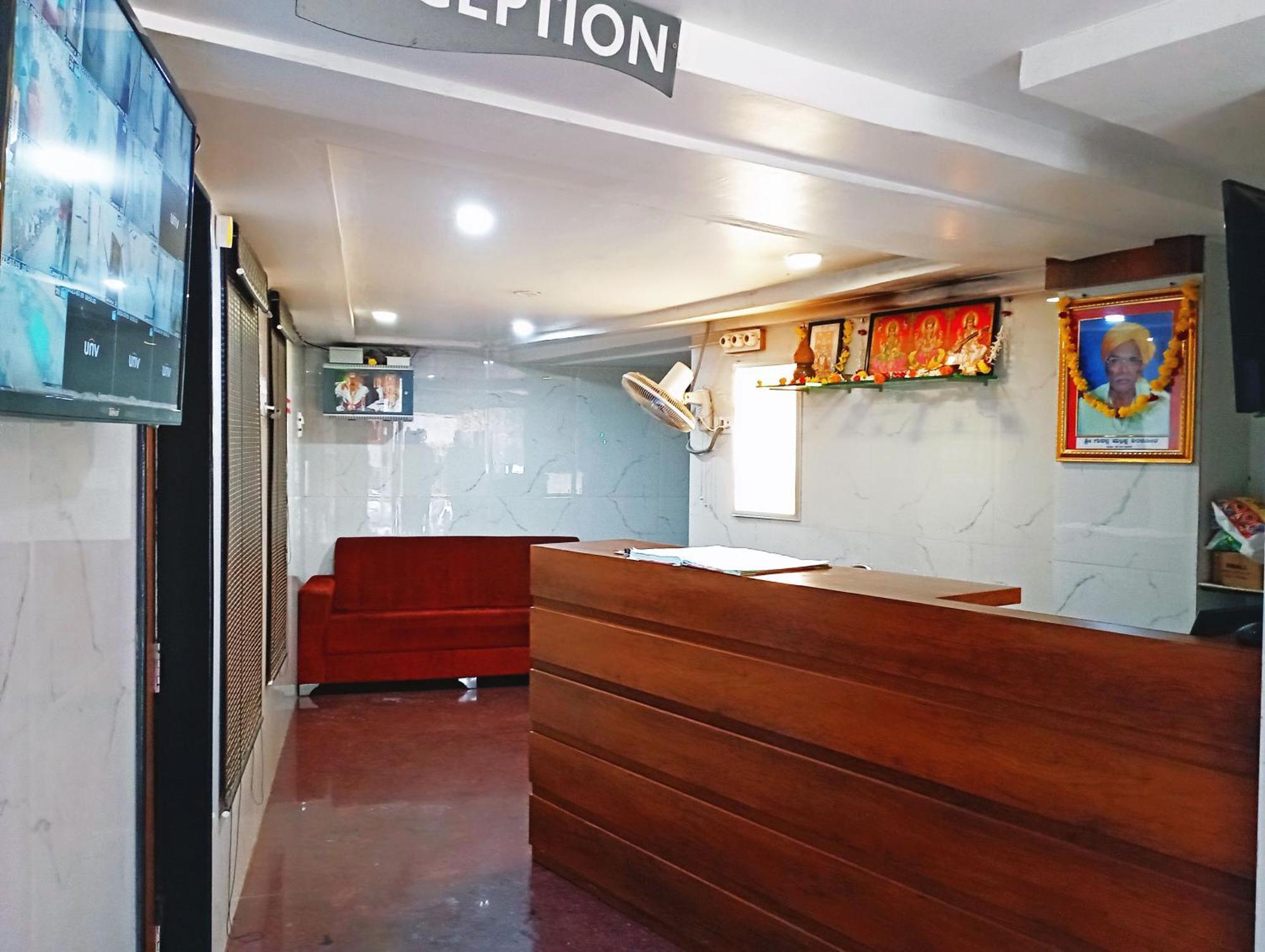Staymaker Shri Shakti Residency Hubli Eksteriør billede